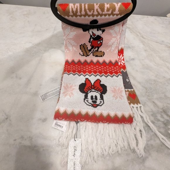 Brand NWOT Limited Edition Disney x Forever 21 Mickey & Minnie Scarf - Picture 10 of 10